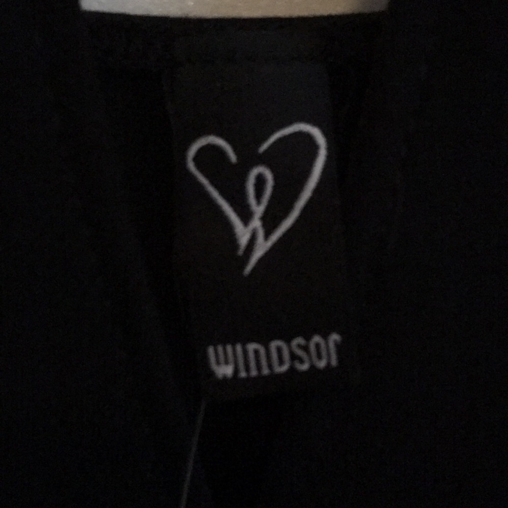 CLEARANCE! 🤩 Windsor Long Black Dress 🖤 - Picture 6 of 6